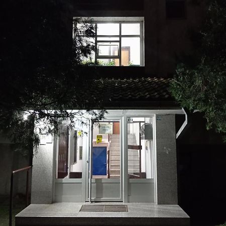Apartman Dionis Sm 斯雷姆斯卡米特罗维察 外观 照片